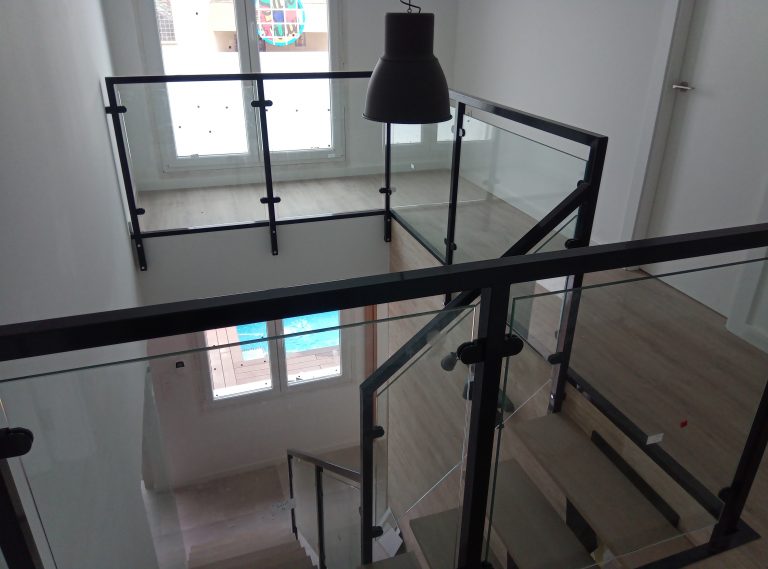 Barandilla para escalera interior.